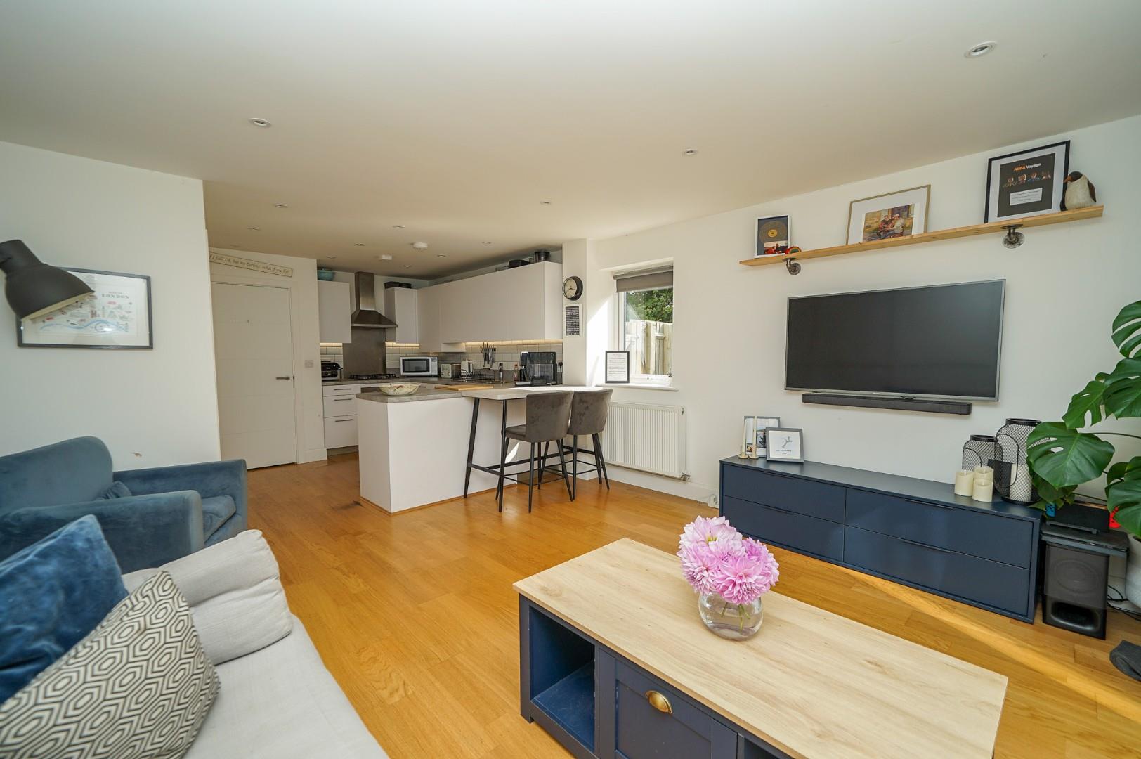 Liddell Way, Leighton Buzzard Quarters Estate Agents